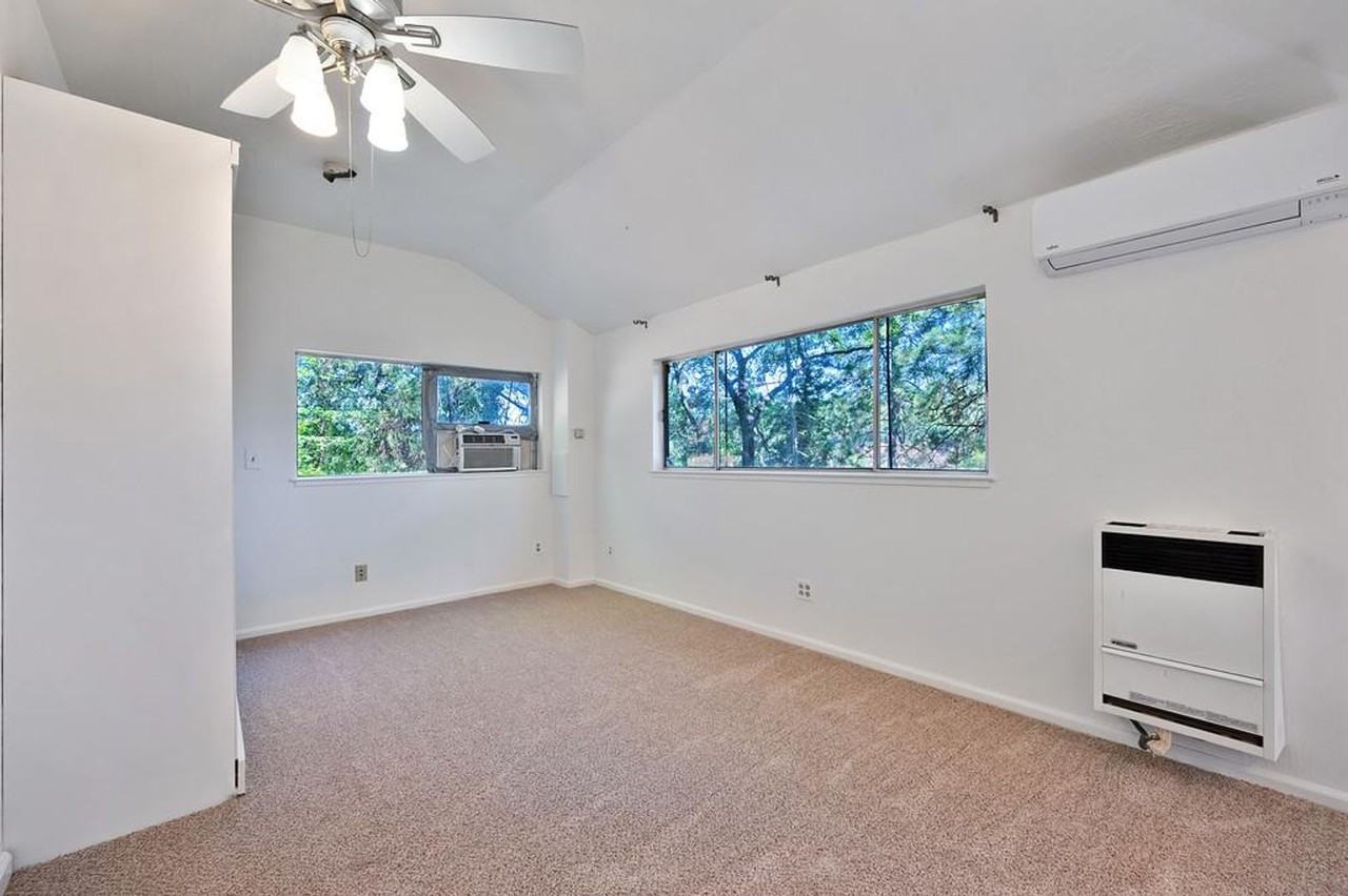 3074 Sheridan St #3 - Photo 6 of 8