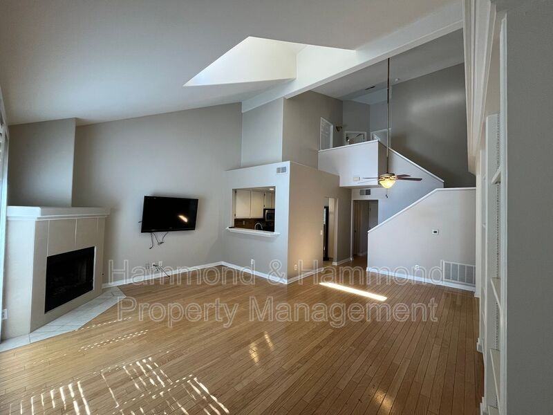 22243 Shadow Valley Cir - Photo 4 of 21