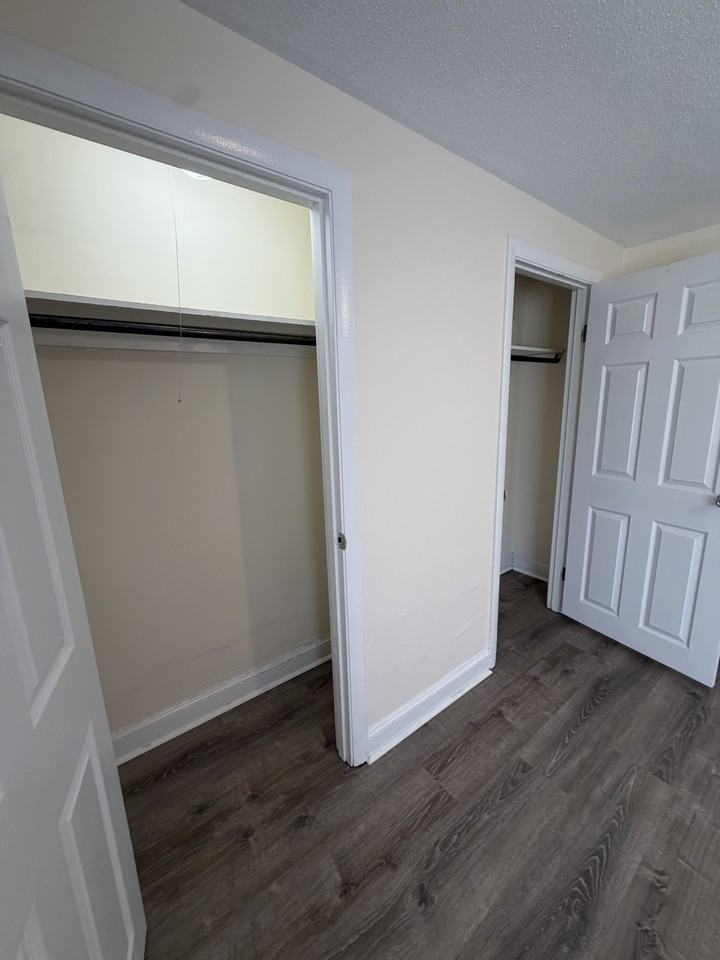 W Emerson St #19 - Photo 4 of 15