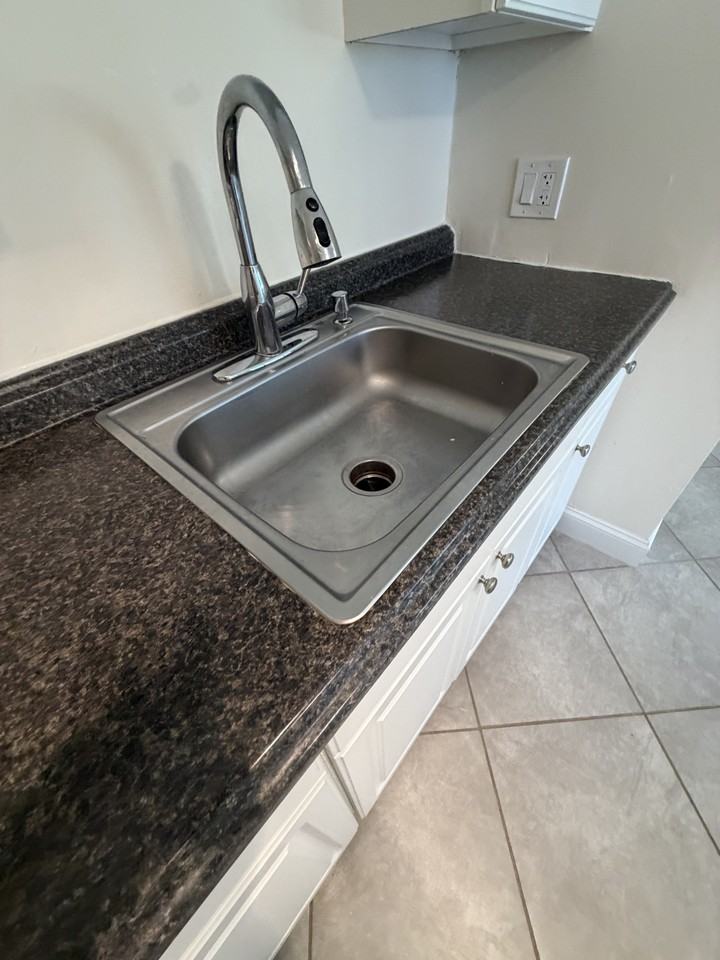 W Emerson St #19 - Photo 5 of 15