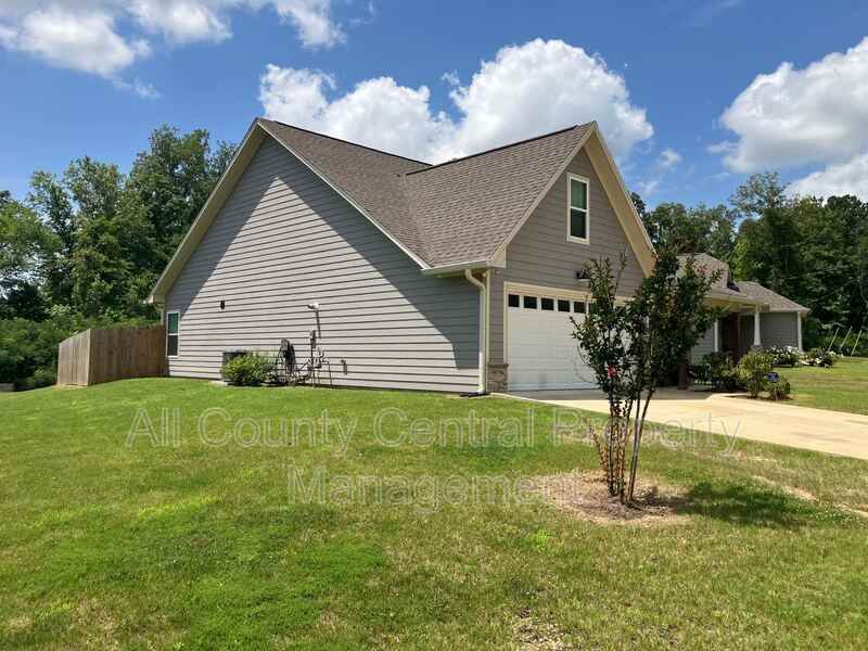 3870 Barton Ln - Photo 2 of 15