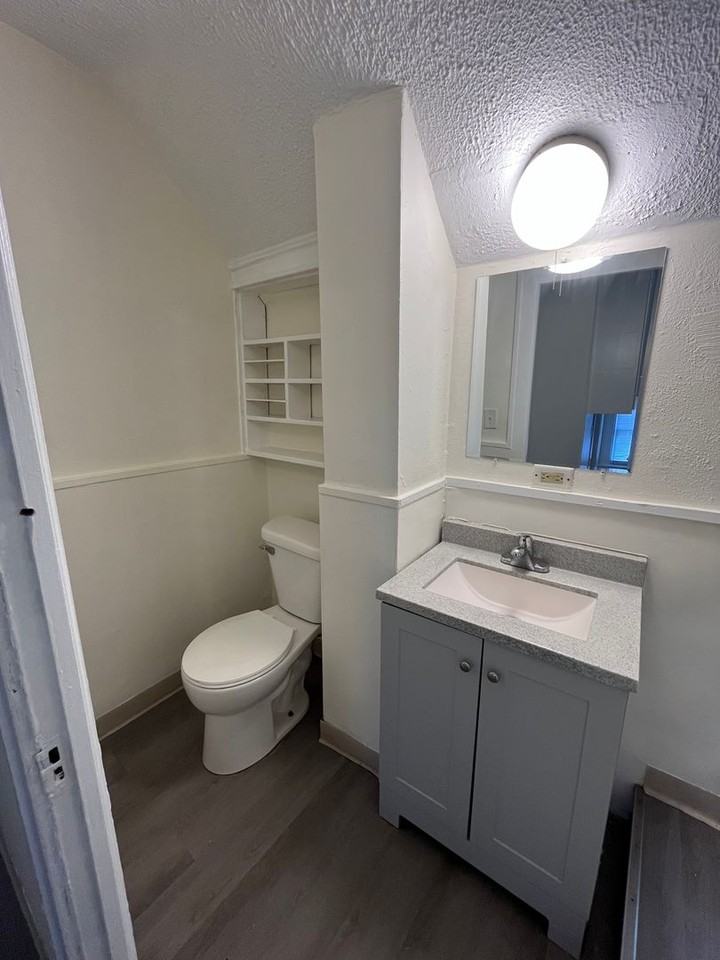 1427 20th Ave - Photo 5 of 7