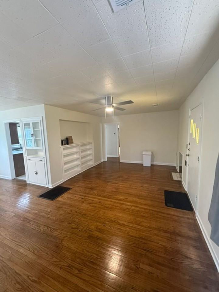 1210 S Hayden St - Photo 4 of 26