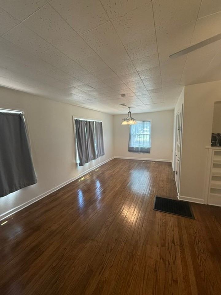 1210 S Hayden St - Photo 5 of 26