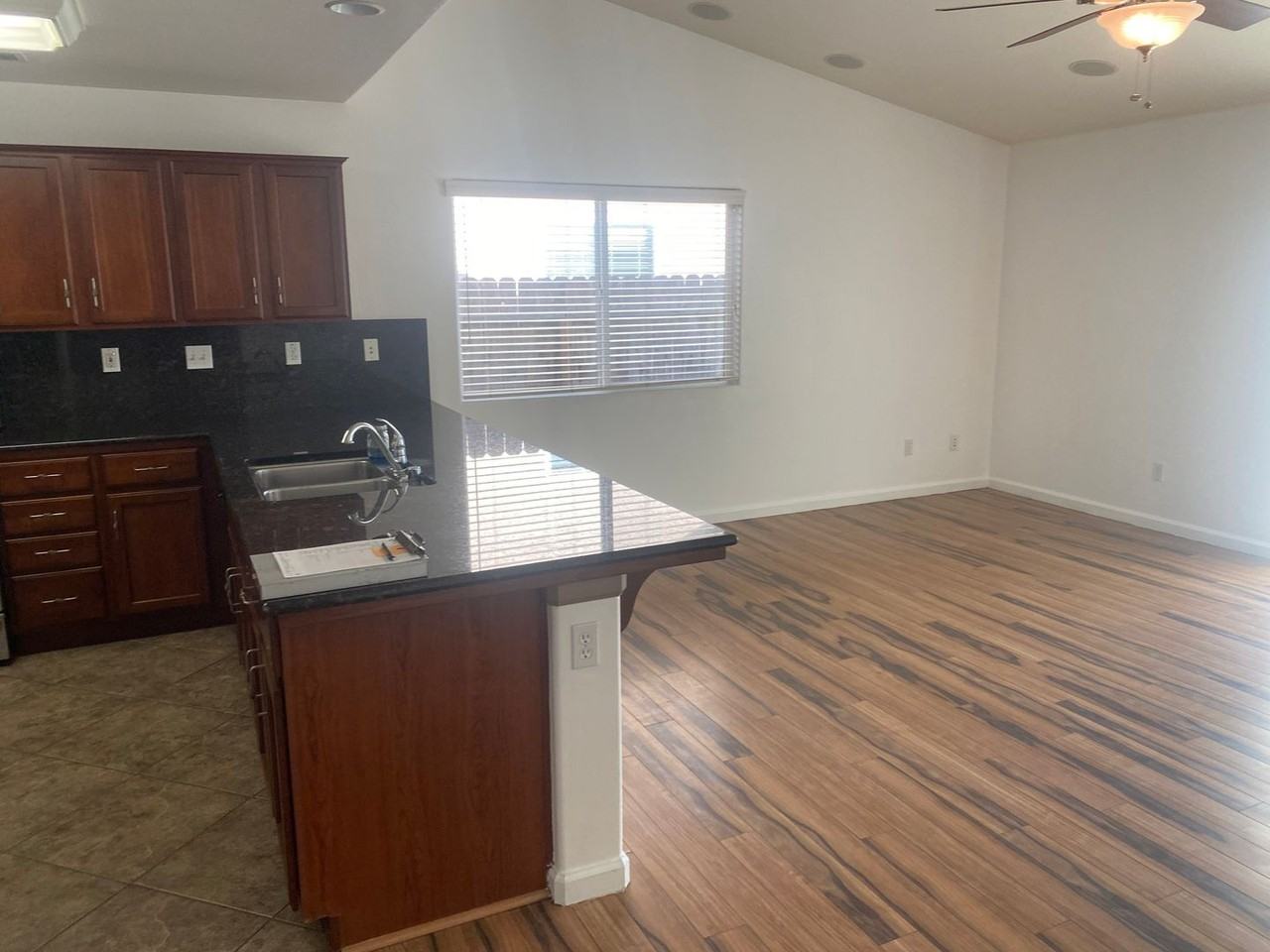 4335 E Murray Ave - Photo 3 of 20