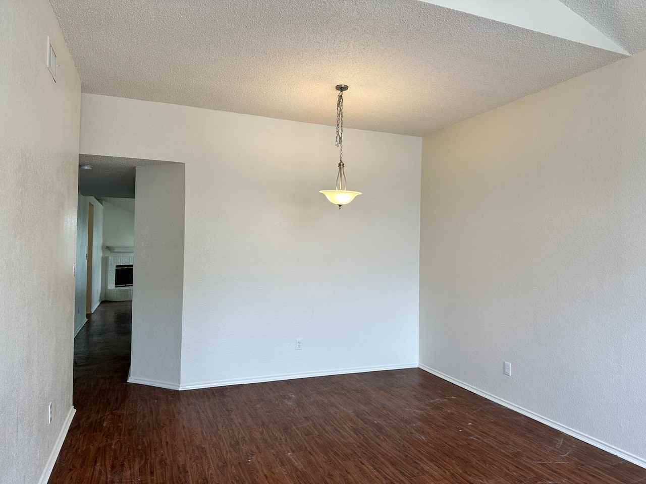 4024 Periwinkle Dr - Photo 2 of 30