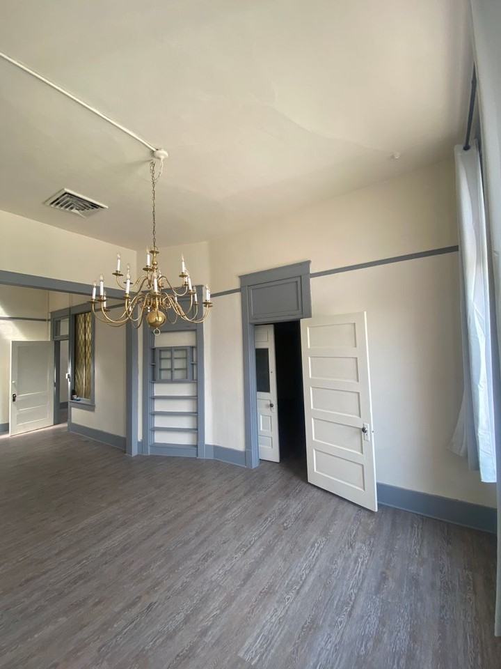 105 1/2 S Main Ave - Photo 5 of 23