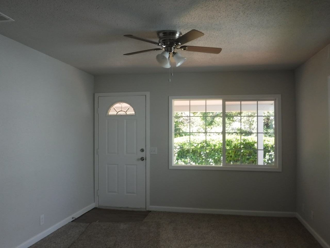 31 Rose Ln - Photo 4 of 16