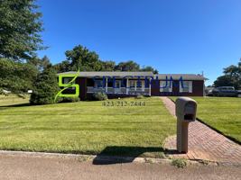 featured image of 1733 Hugh Dr