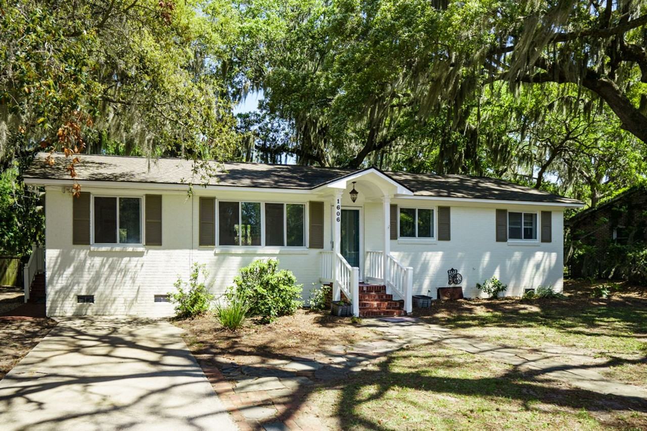 1606 Madrid Ave - Photo 5 of 50