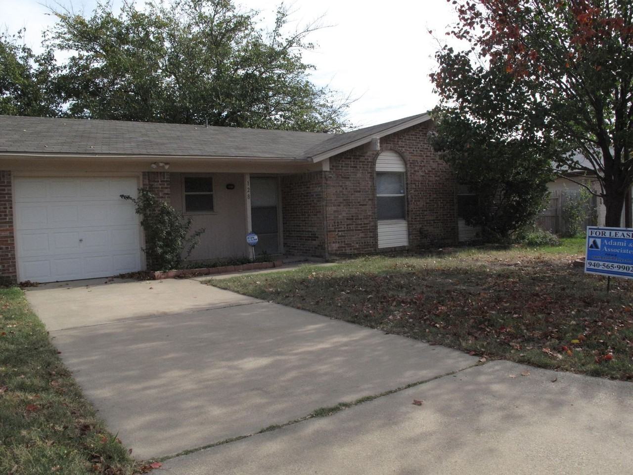 128 Bluebird Cir - Photo 2 of 9
