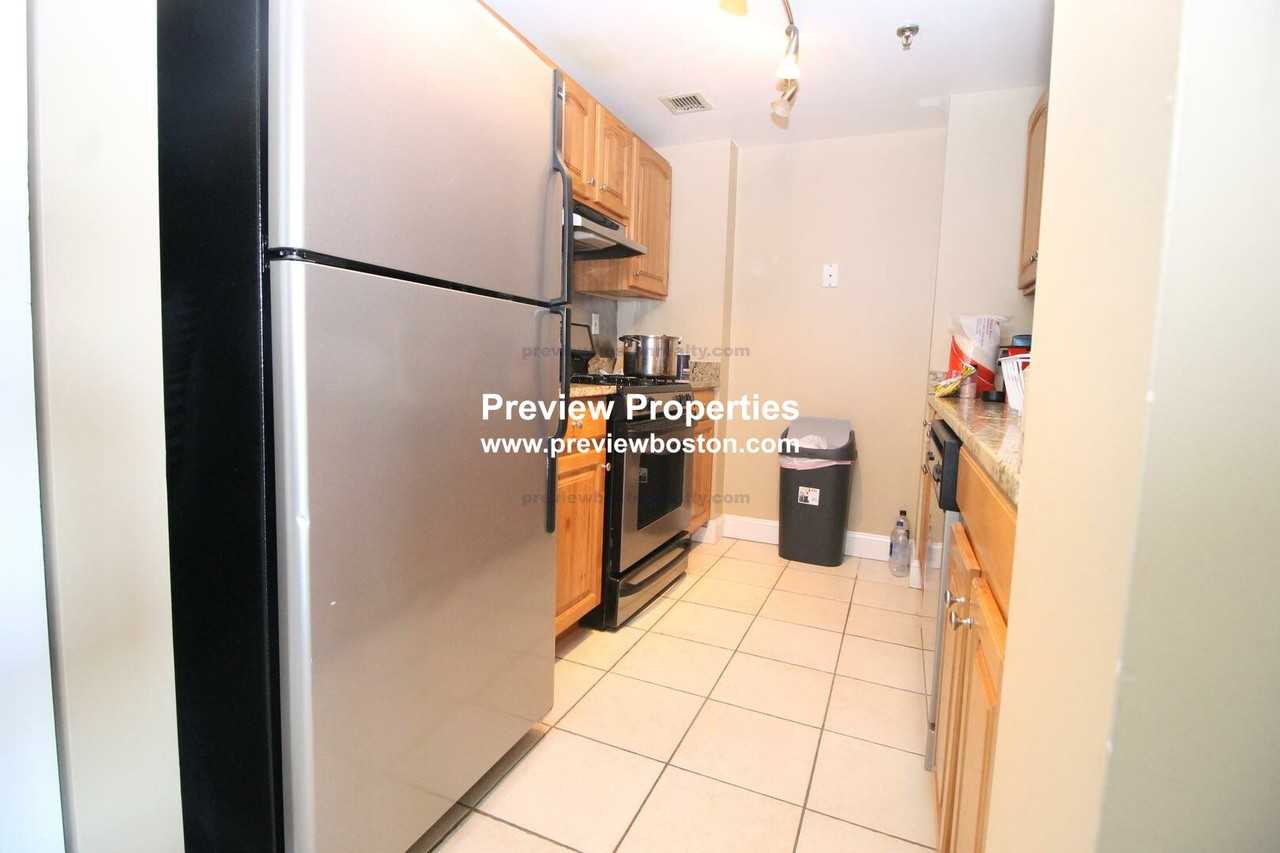 N Beacon St #503P - Photo 2 of 10