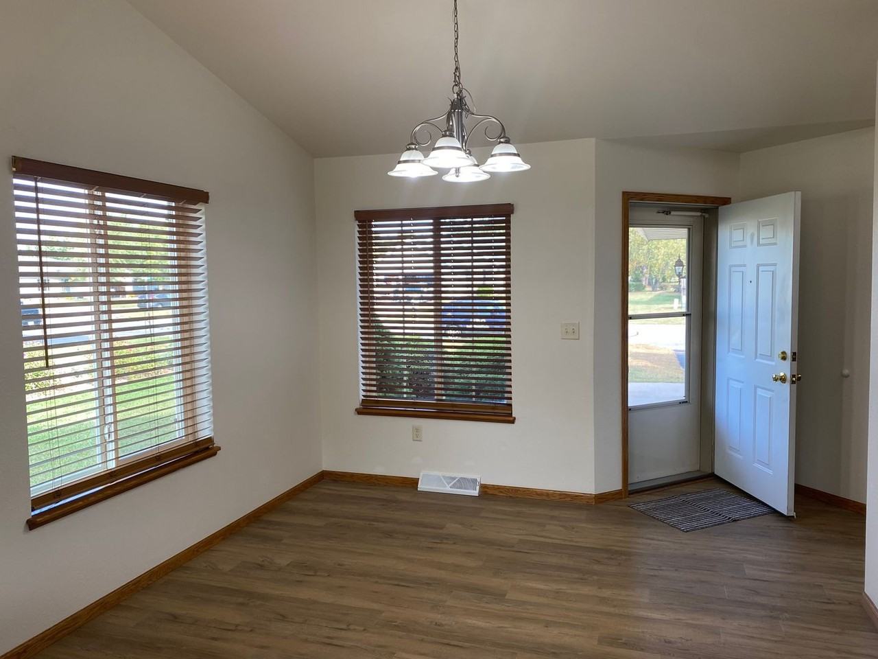 7311 Ryanamy Dr - Photo 6 of 30