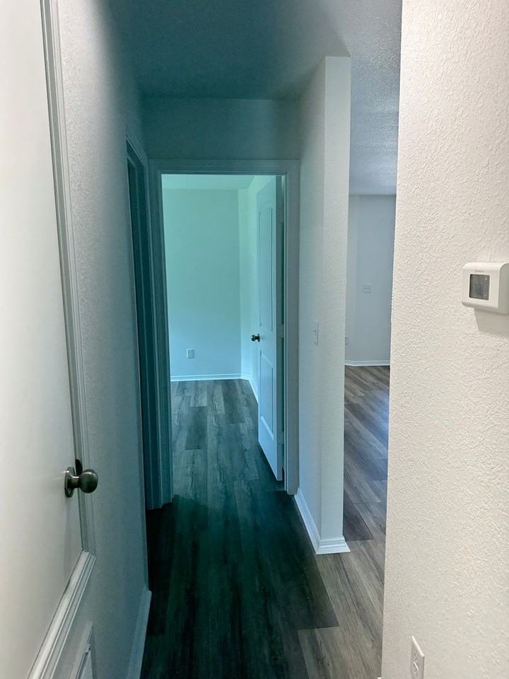 1400 Meadows Dr - Photo 5 of 23