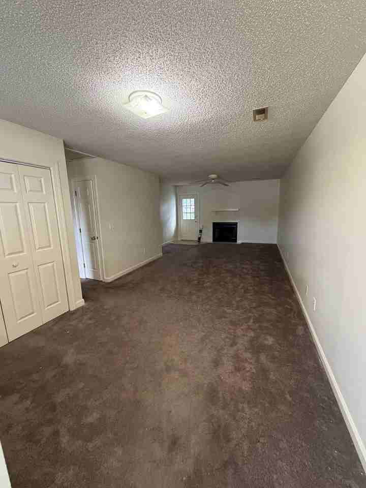 3310 Chris St - Photo 3 of 8