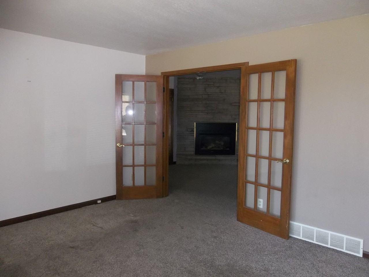 4315 Harrison Ave - Photo 2 of 6