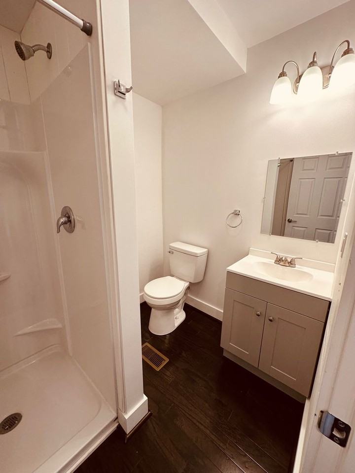214 W Hope Ave - Photo 5 of 9