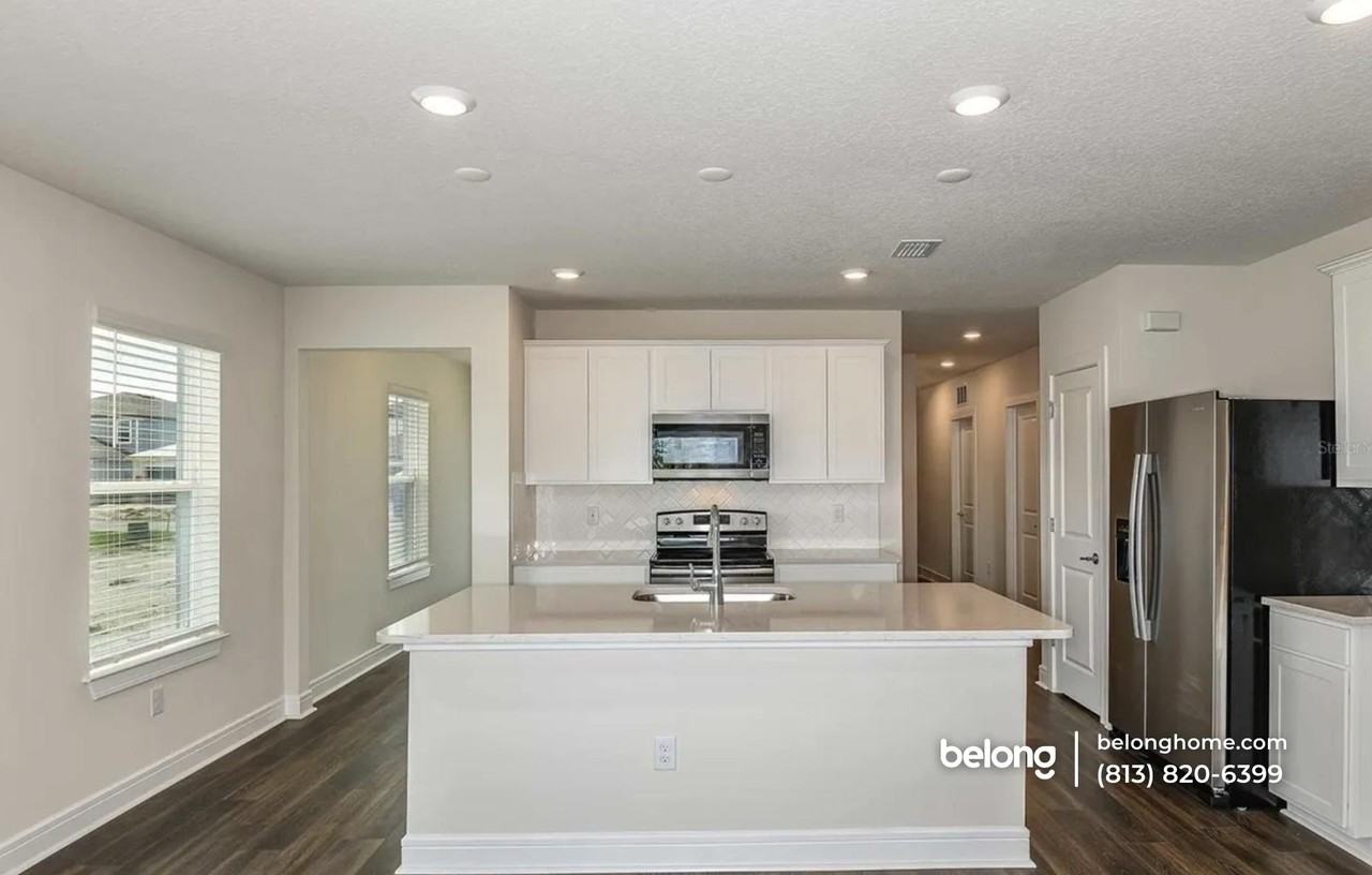 11752 Moonsail Dr - Photo 2 of 17