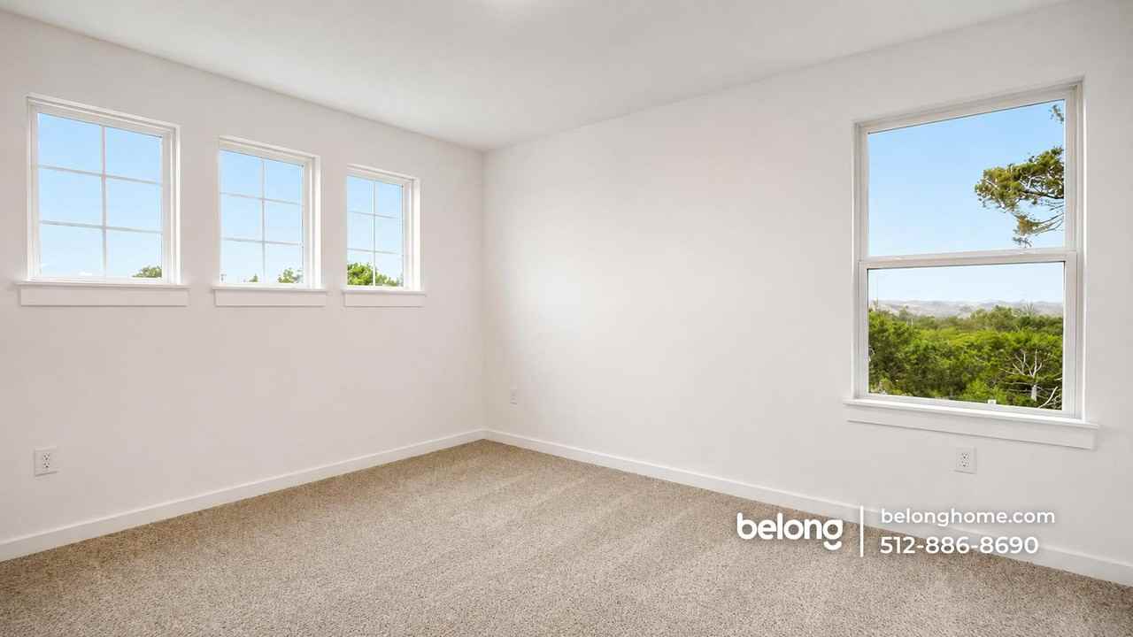 429 Tinto St - Photo 5 of 12