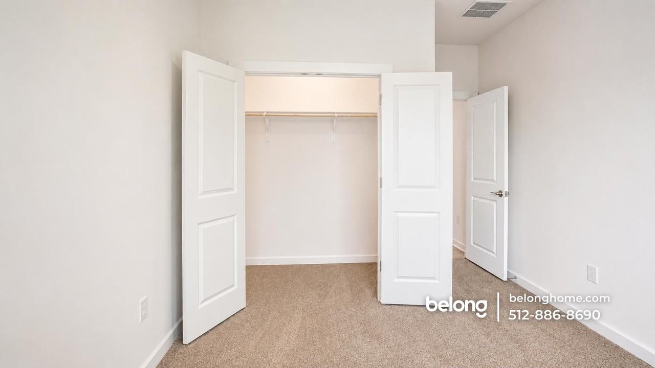 429 Tinto St - Photo 6 of 12