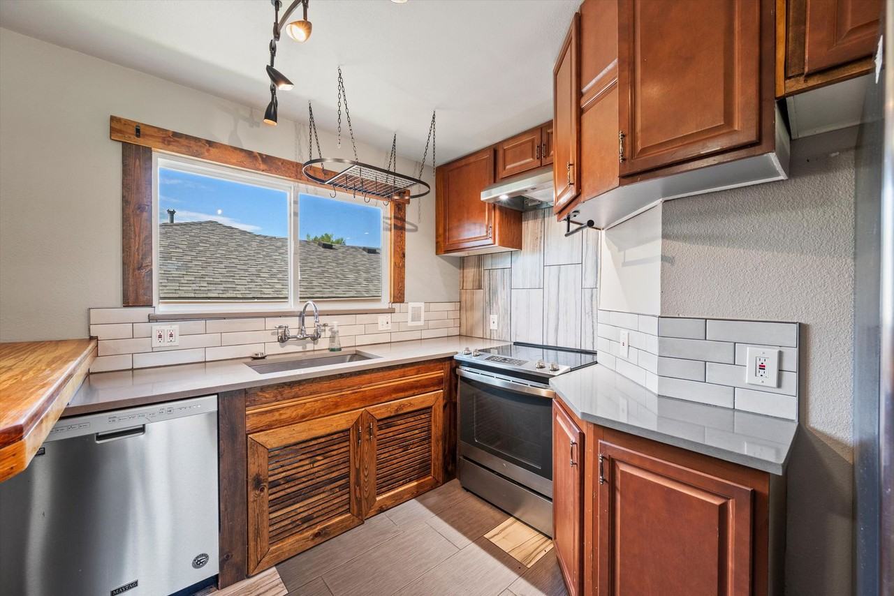 4900 E Martin Luther King Jr Blvd #1 - Photo 4 of 17