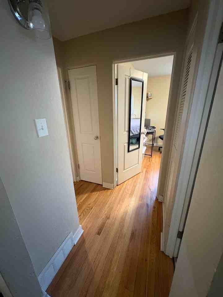 2030 Marshall St - Photo 4 of 10