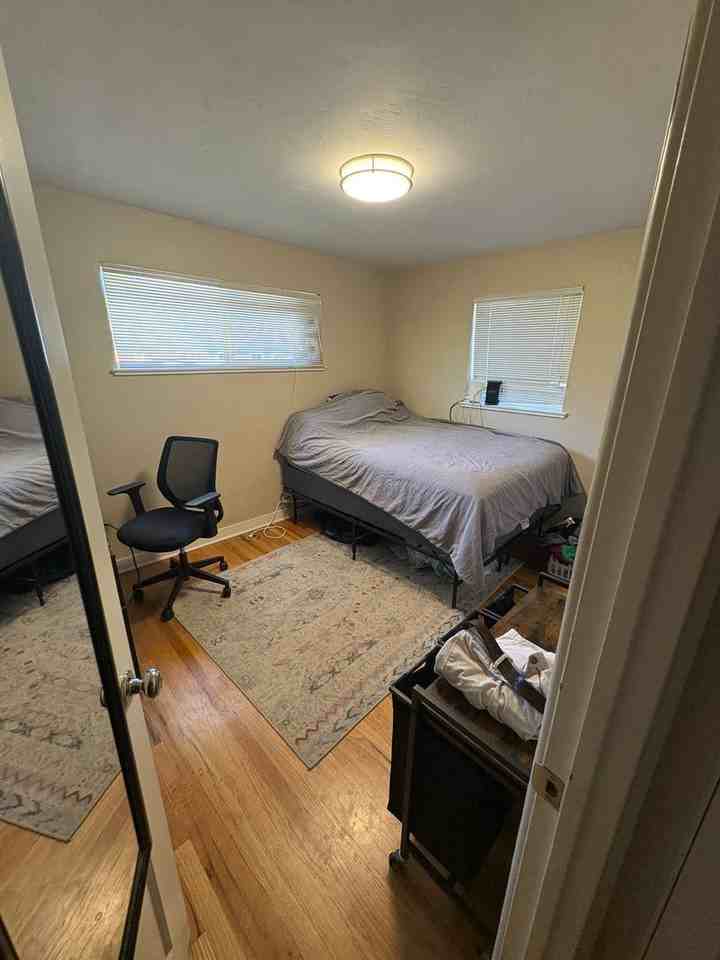 2030 Marshall St - Photo 5 of 10