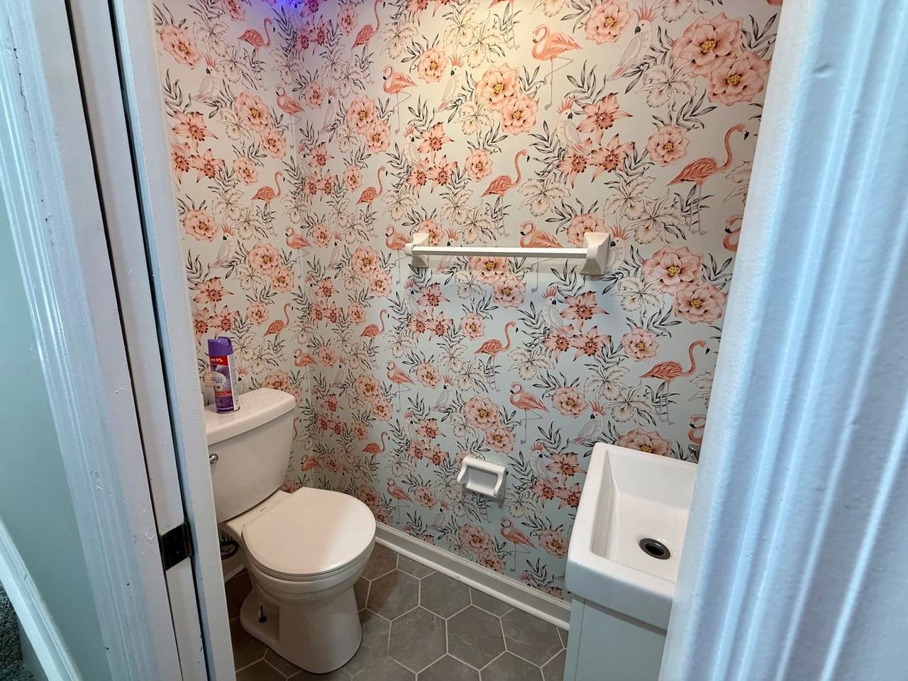 230 Nottingham Ct - Photo 6 of 8