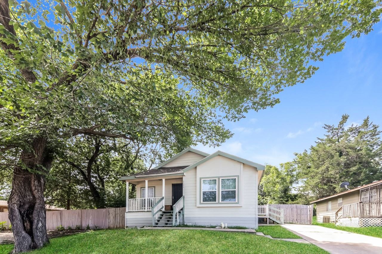 2536 Kool Ave - Photo 2 of 16