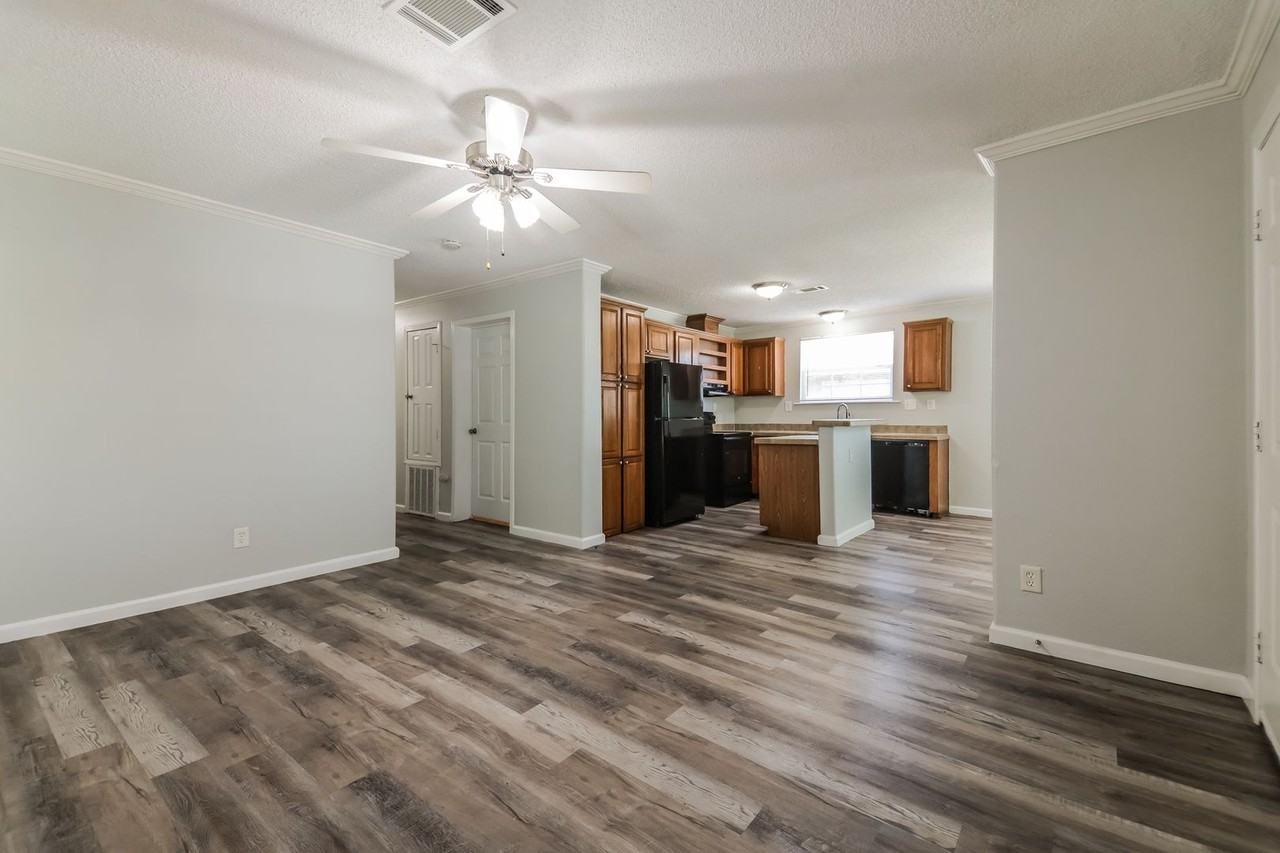 2536 Kool Ave - Photo 4 of 16