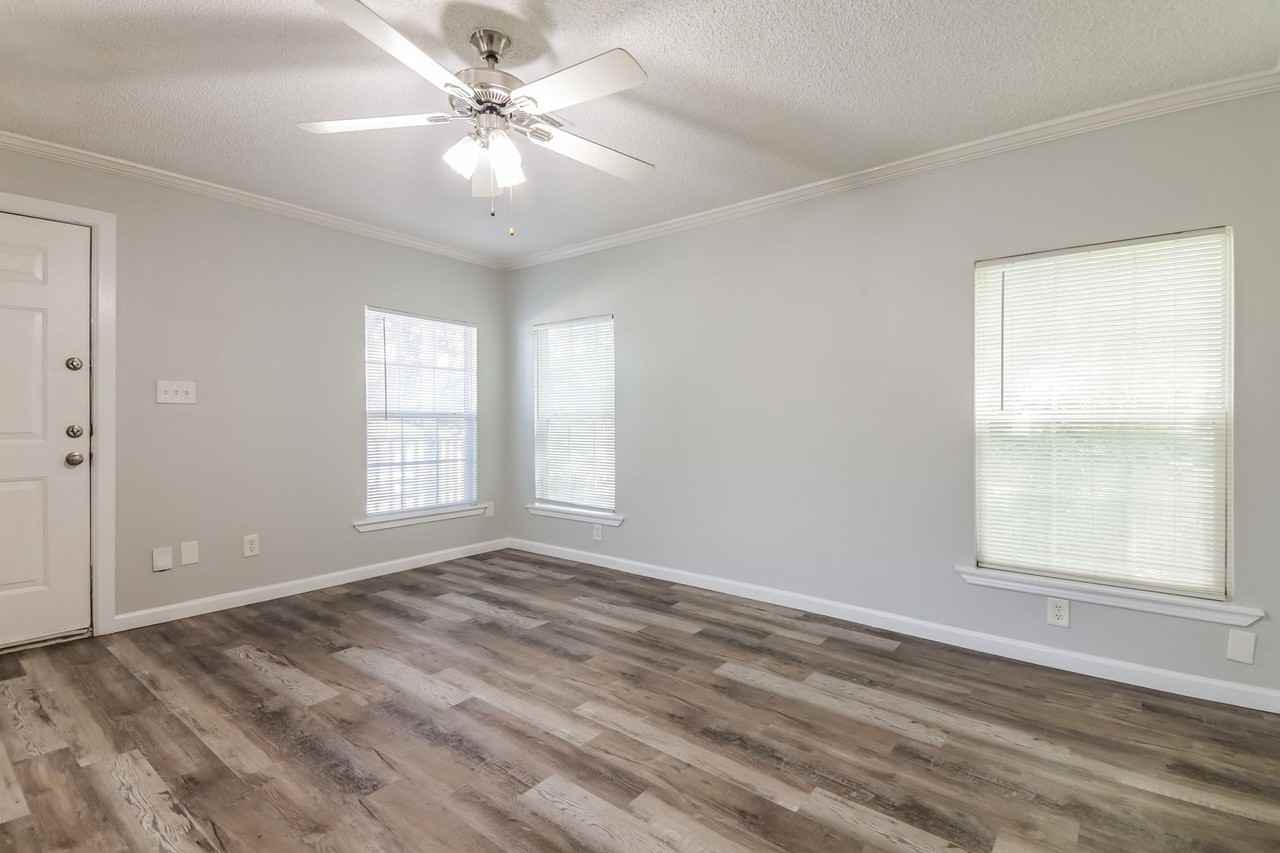 2536 Kool Ave - Photo 6 of 16
