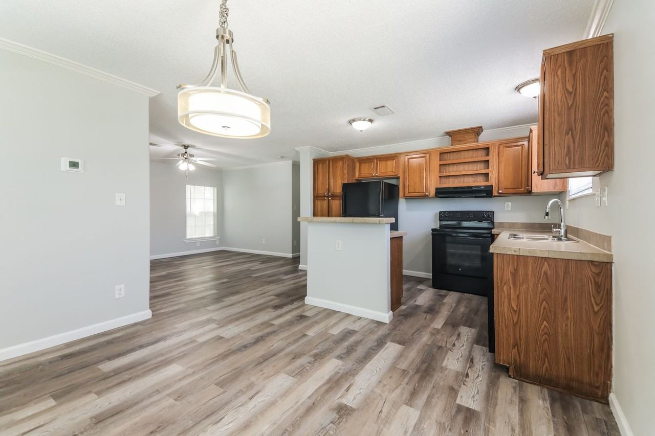 2536 Kool Ave - Photo 7 of 16