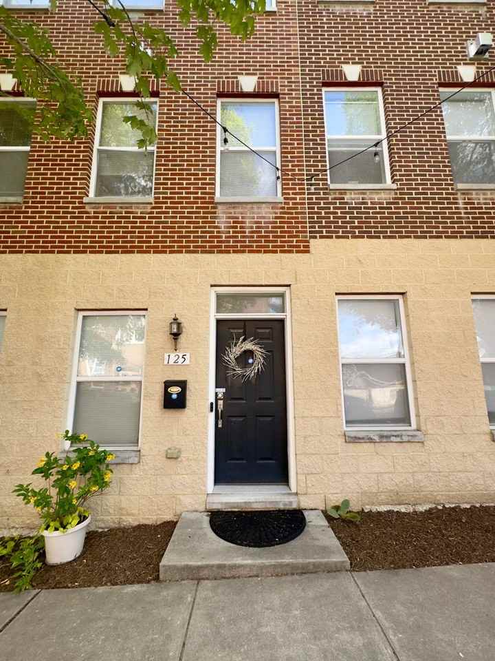 125 N Chester St - Photo 2 of 21