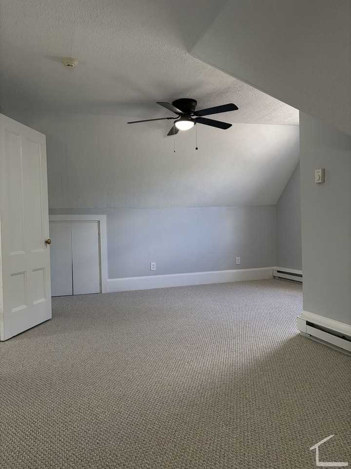 94 Mount Auburn St - Photo 7 of 18