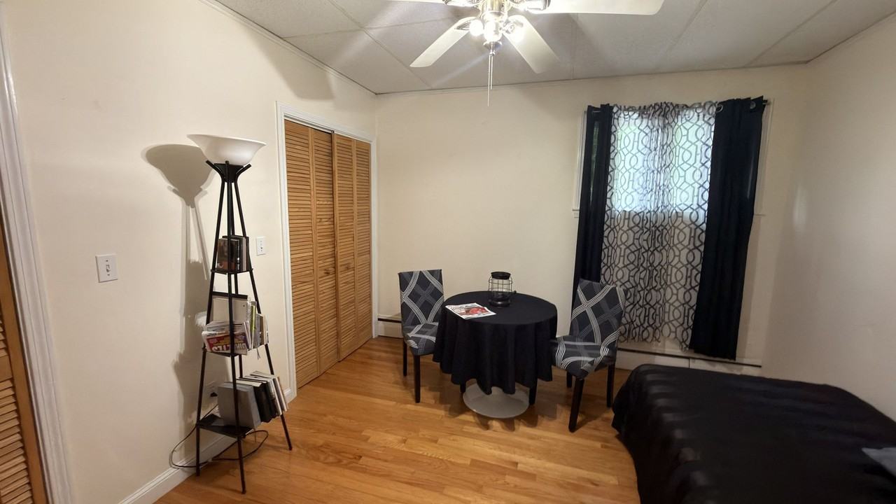 393 Langley Rd - Photo 2 of 15