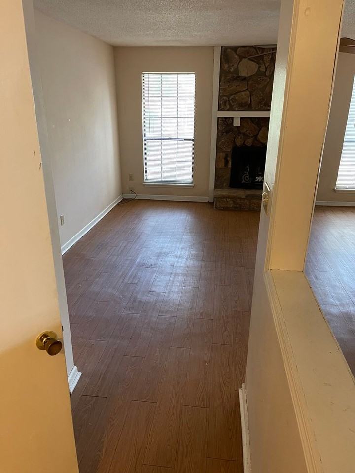 2509 Arthurs Court Ln - Photo 3 of 8