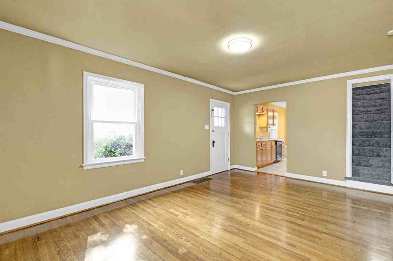 2815 Francis St - Photo 6 of 38