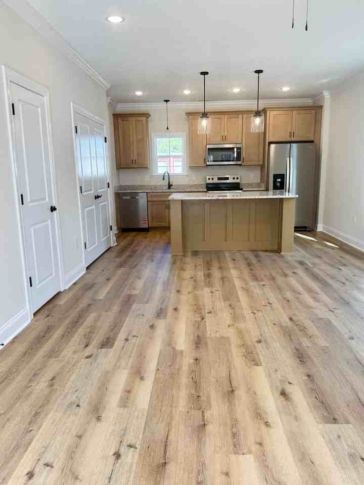 101 Charlton Ct - Photo 3 of 18