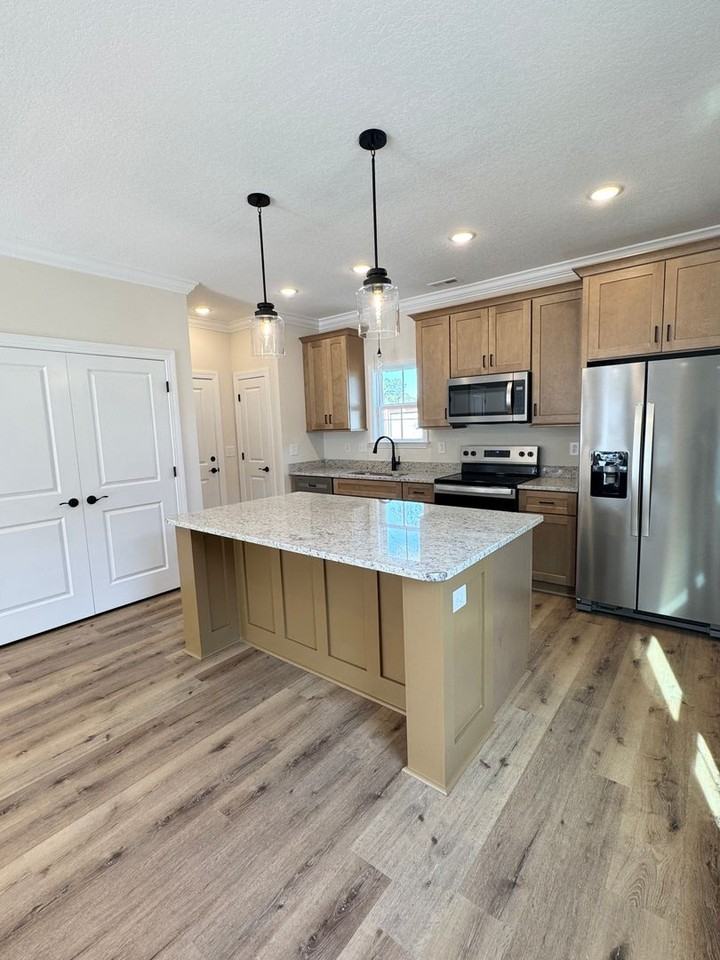 101 Charlton Ct - Photo 4 of 18