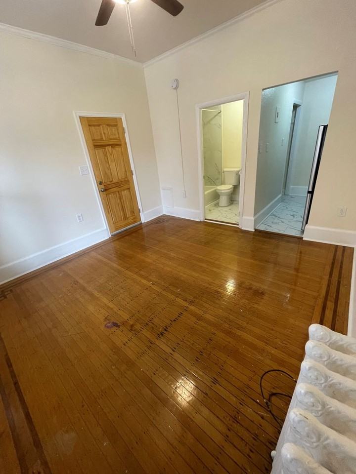3007 N Calvert St - Photo 6 of 17