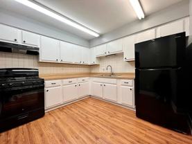415 S Lombard Ave #202 - Photo 1 of 1