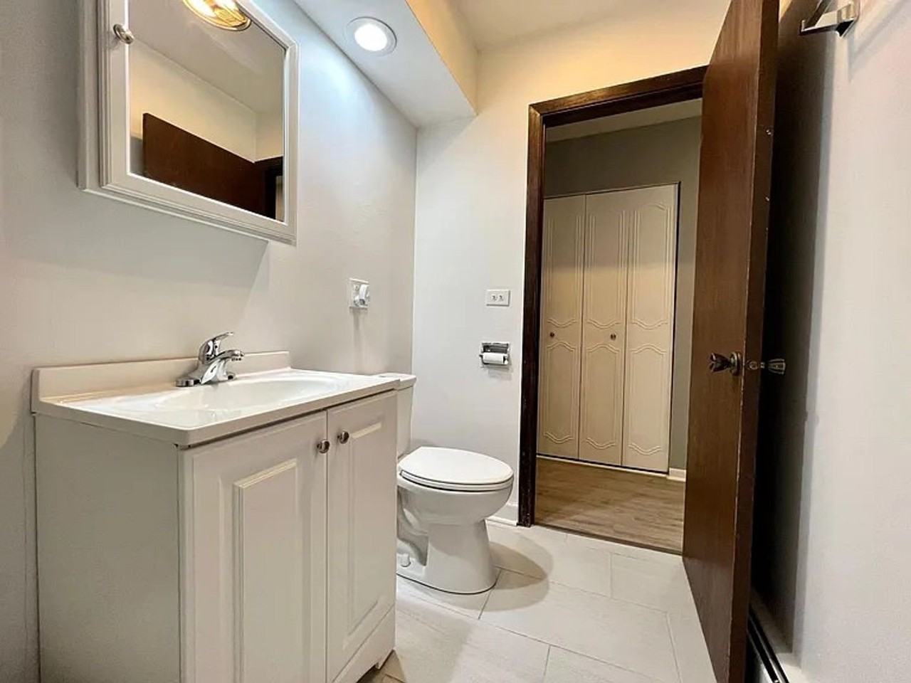 415 S Lombard Ave #202 - Photo 5 of 6