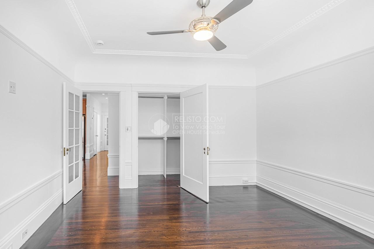 2360 Union St #4 - Photo 4 of 27
