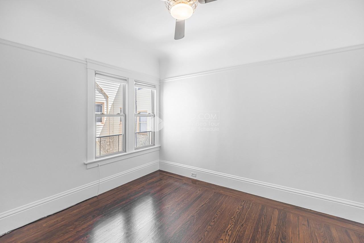 2360 Union St #4 - Photo 6 of 27