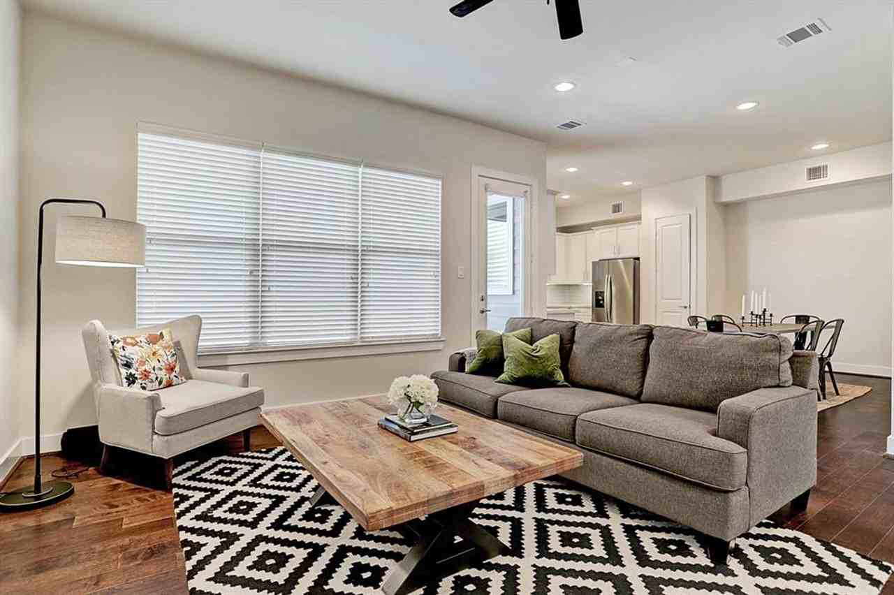 8808 Hollister Pine Ct - Photo 5 of 24