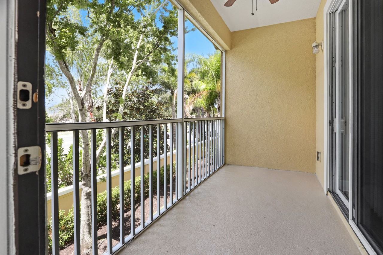 8078 Moonstone Dr - Photo 3 of 28