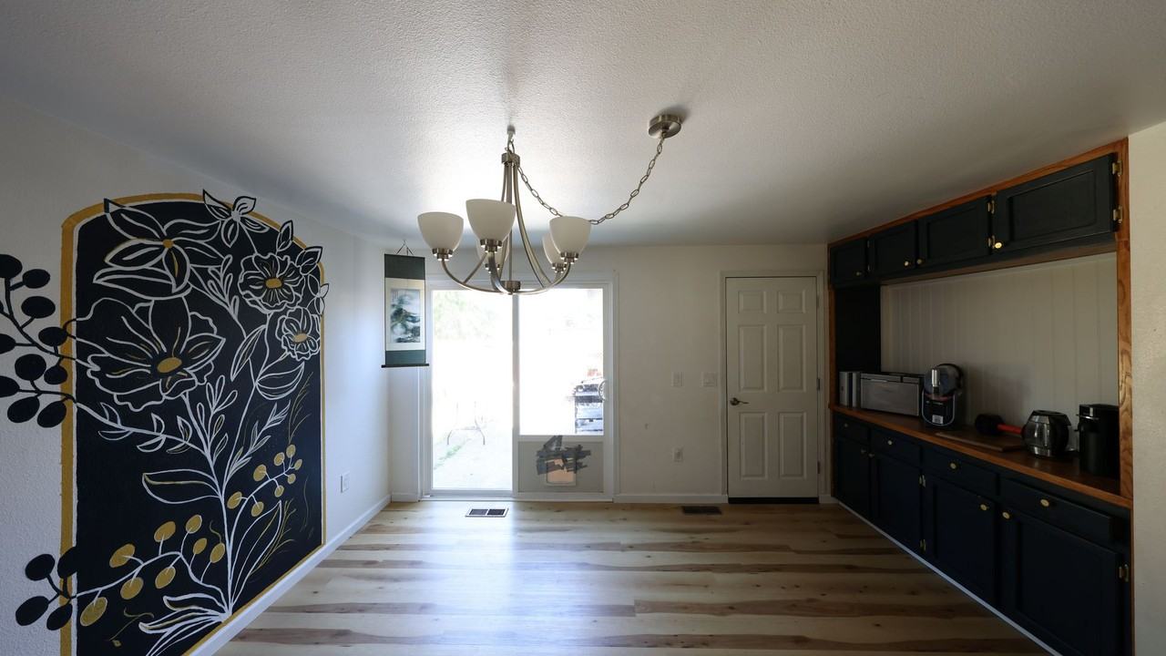 2025 Baymont Dr - Photo 3 of 9