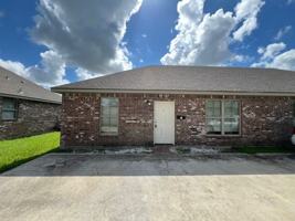 featured image of 513 W Lagrange St