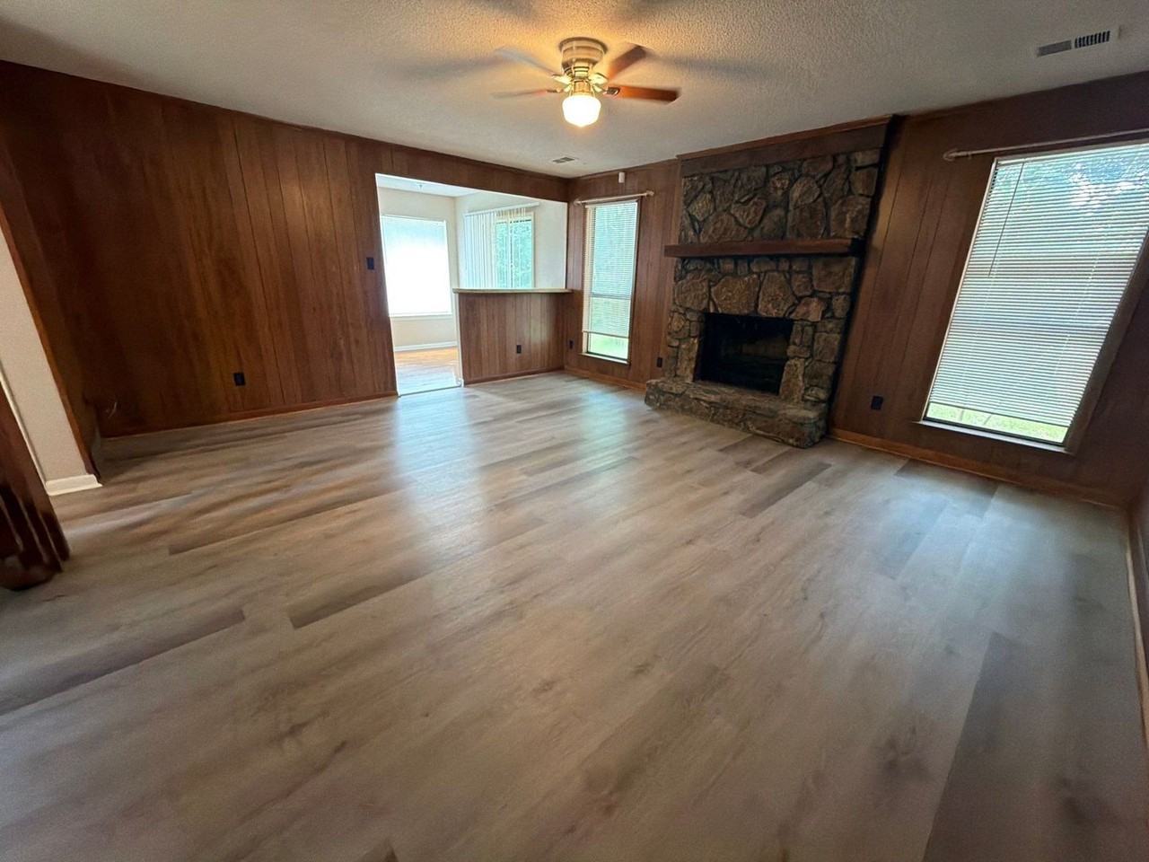 2253 Mangum Rd - Photo 6 of 31