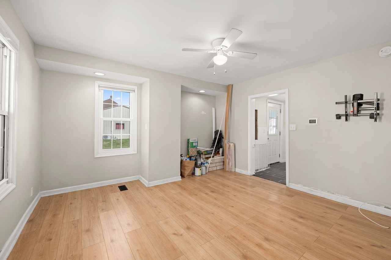 100 E Liberty St - Photo 2 of 29